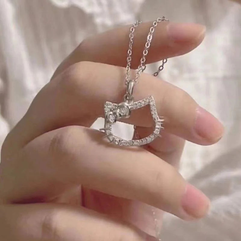 Collar de Hello Kitty – Colgante Lindo y Dulce